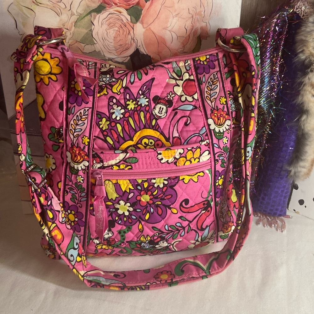 EUC  “ host  pick “Vera Bradley Disney Mickey Mouse shoulder bag